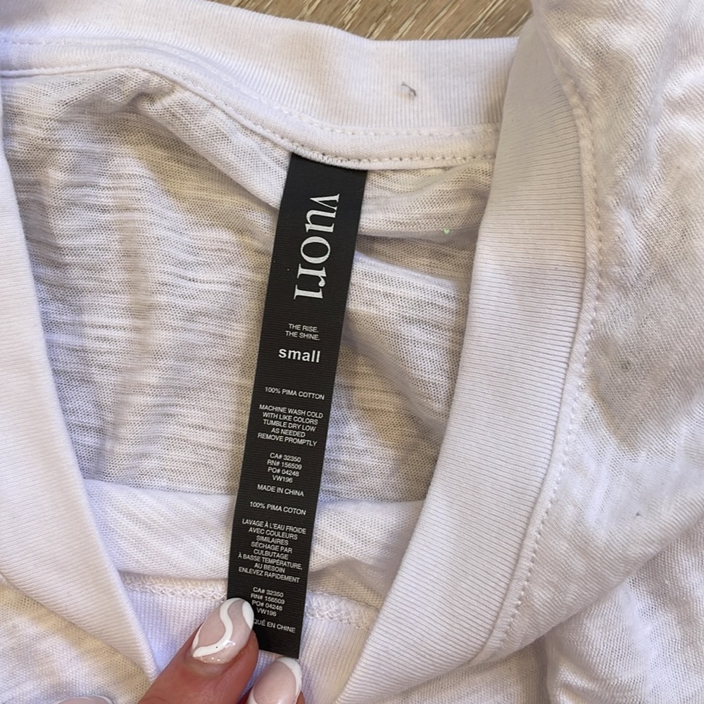 Vuori White Long Sleeve Cropped Tee - Picture 2 of 2